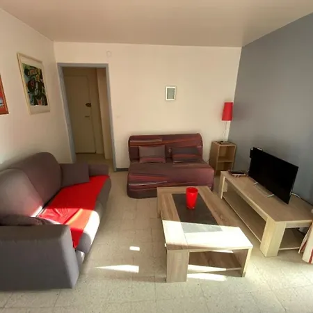 En Bord De Pour 4 Personnes Avec Loggia A Argeles-sur-mer - Fr-1-837-55 Apartman